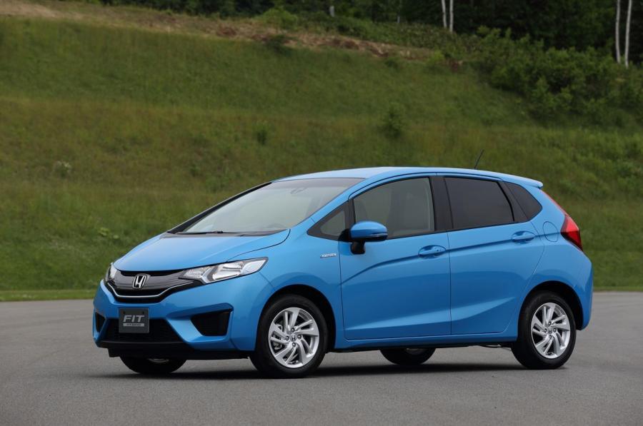  Honda Fit Hybrid 2015 года  (фото 4 из 4)